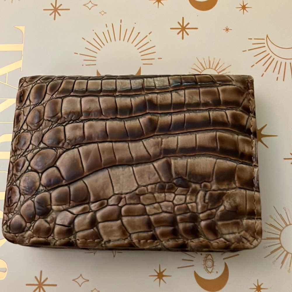 Small alligator print wallet